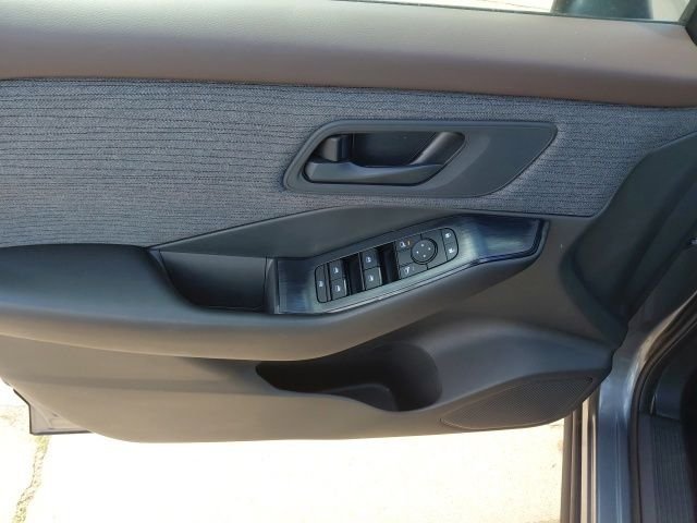 Used 2023 Gray Nissan S image 28
