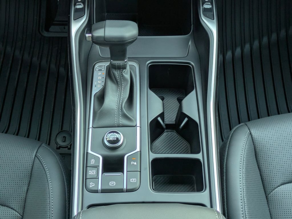 New 2026 Ivory Silver Kia EX image 18