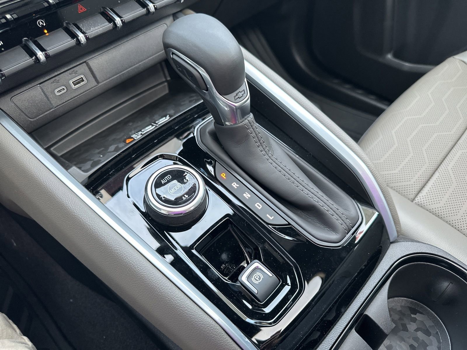 2026 Chevrolet Colorado ZR2 - Photo 25