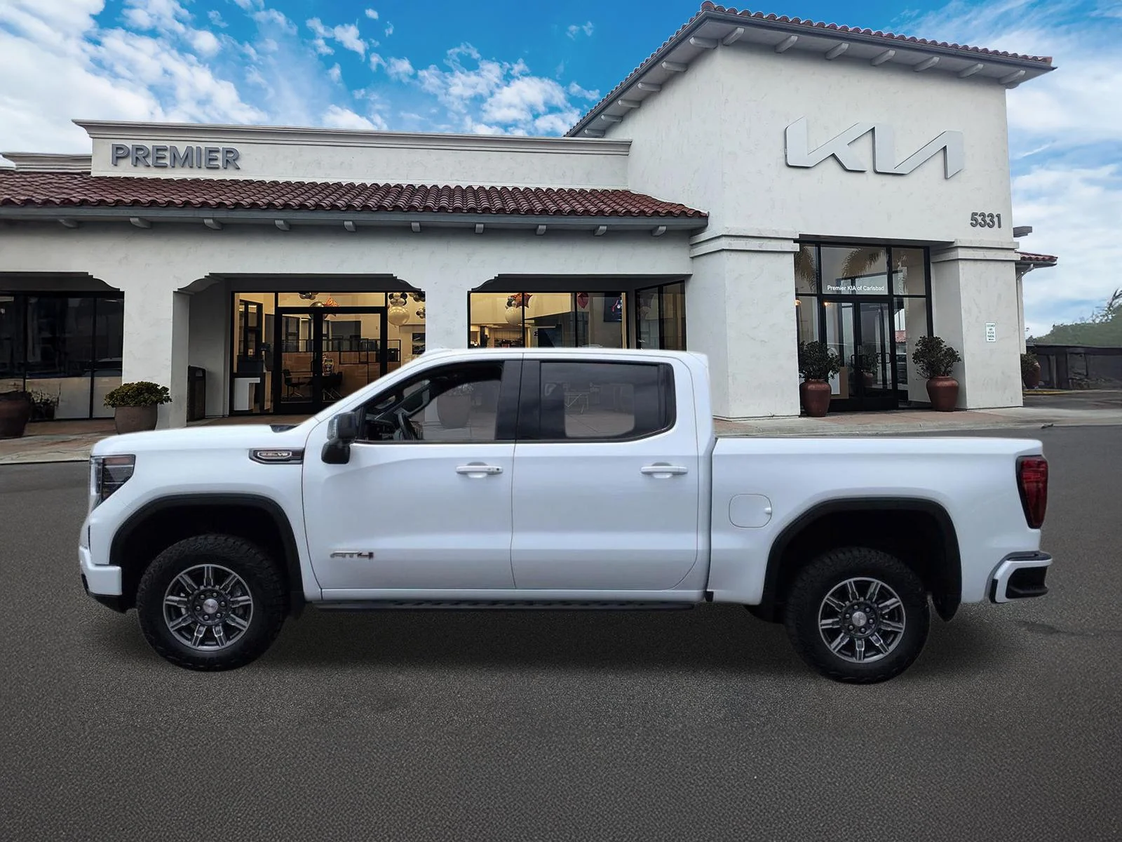 Used 2024 White GMC AT4 image 5