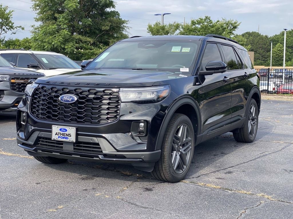New 2026 Agate Black Metallic Ford ST-Line image 6