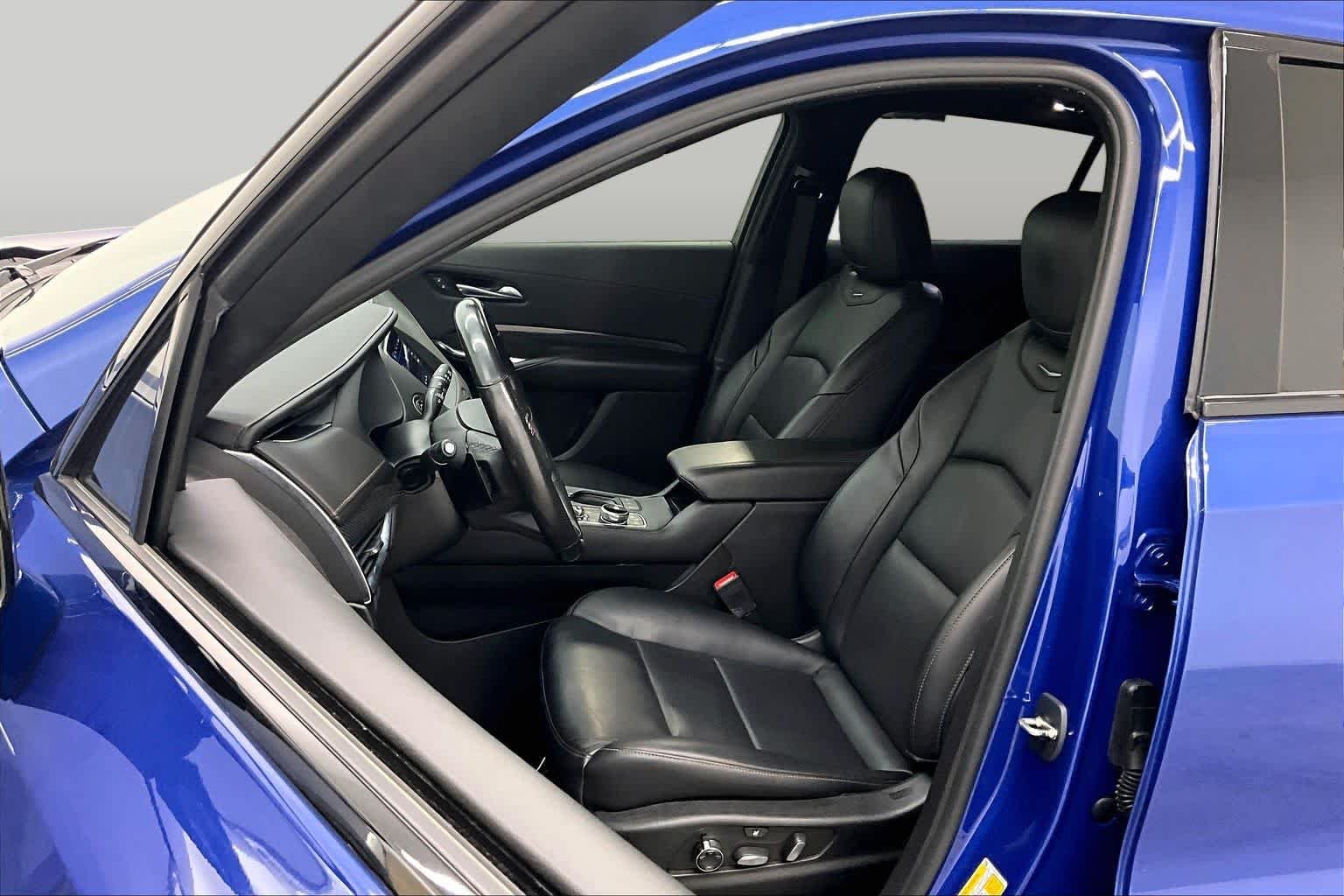 Used 2023 Wave Metallic Cadillac FWD Sport image 7