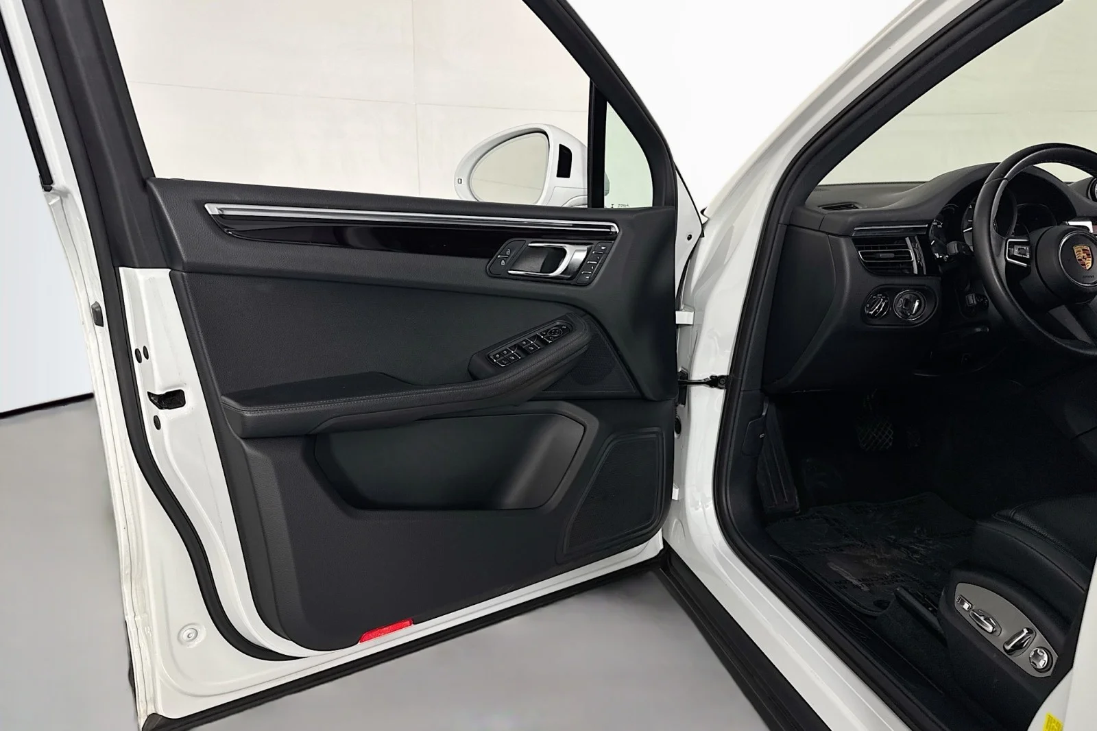 Used 2023 WHITE Porsche  image 21