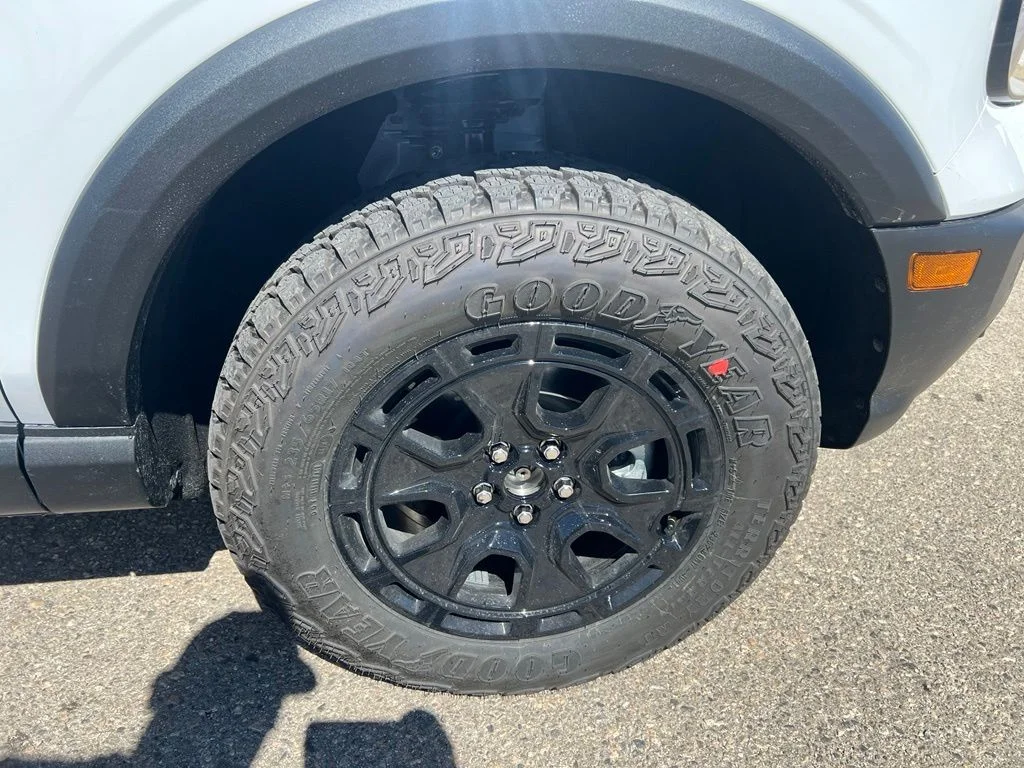 New 2026 Oxford White Ford Badlands® image 29