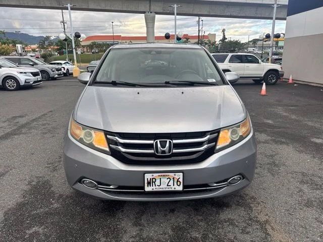 Used 2016 Silver Honda Touring Elite image 8