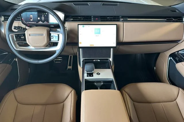New 2026 Fuji White Land Rover SE image 12