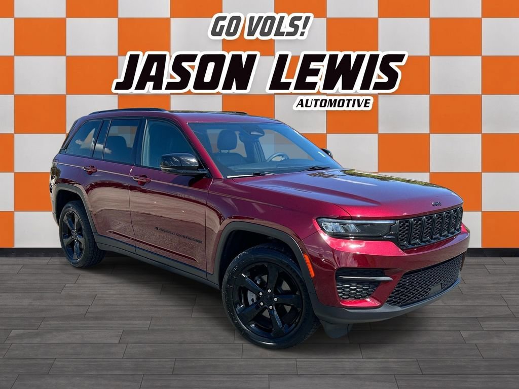 Used 2023 Velvet Red Pearlc Jeep Altitude image 2