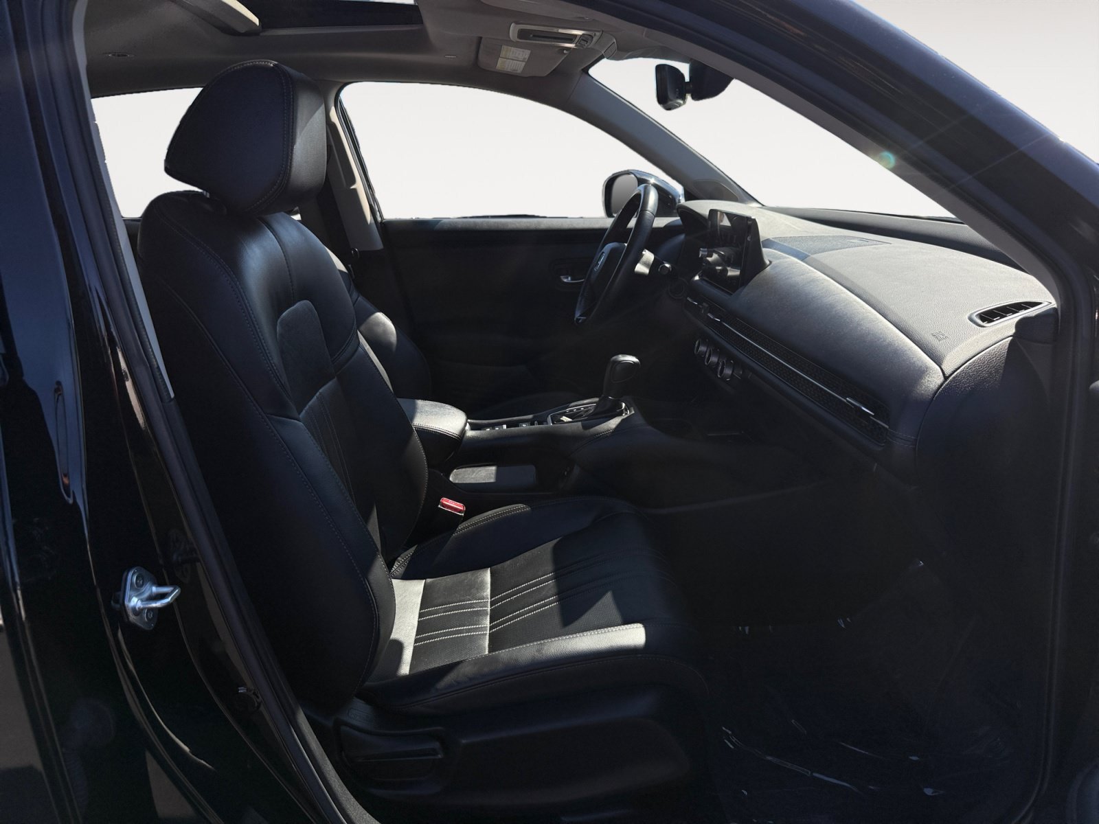 Used 2024 Crystal Black Pearl Honda EX-L image 19