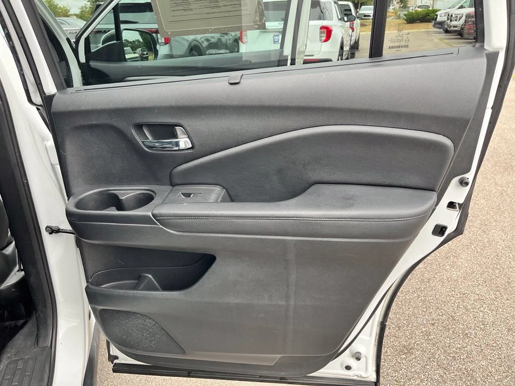 Used 2020 White Honda EX-L image 11