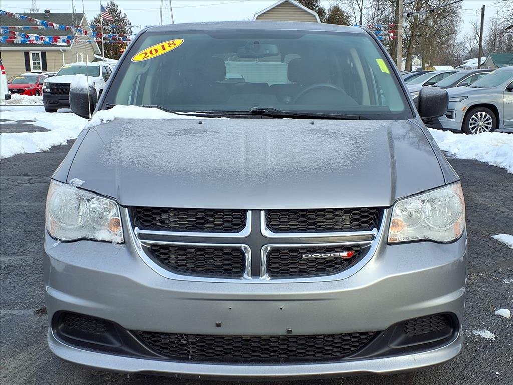 Used 2018 Dodge Grand Caravan SE with VIN 2C4RDGBG5JR134086 for sale in Knox, IN