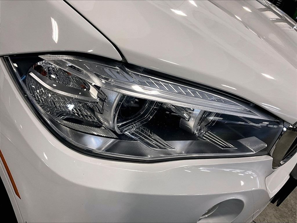 Used 2018 White BMW xDrive35i image 34