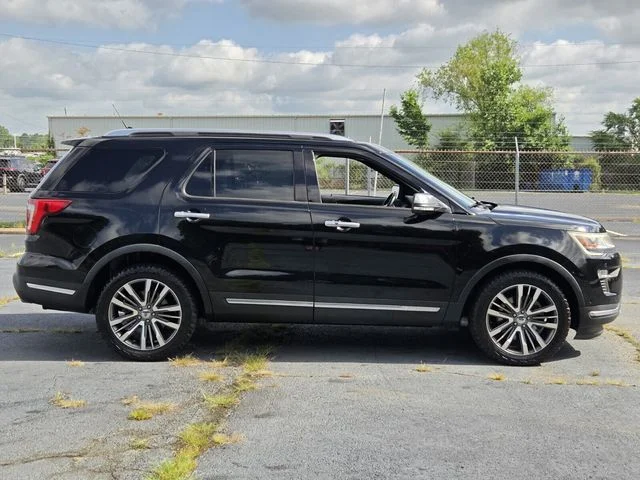 Used 2018 Black Ford Platinum image 6