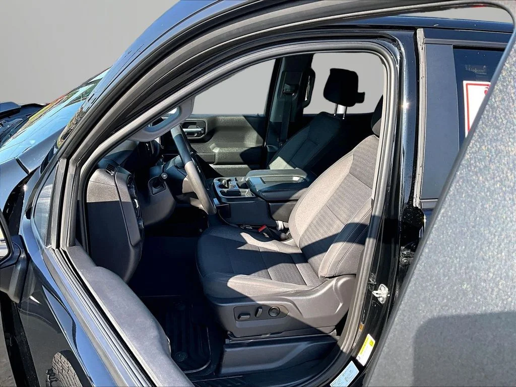 Used 2022 Black Chevrolet Custom Trail Boss image 27