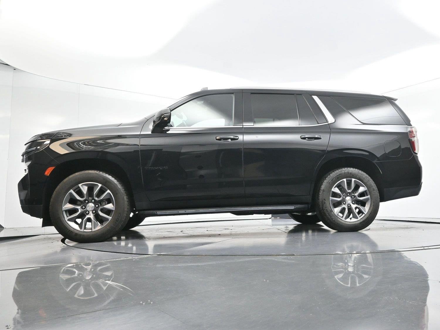 Used 2023 BLACK Chevrolet LT image 58