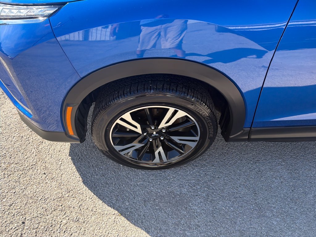 Used 2026 Blue Mitsubishi SE image 10