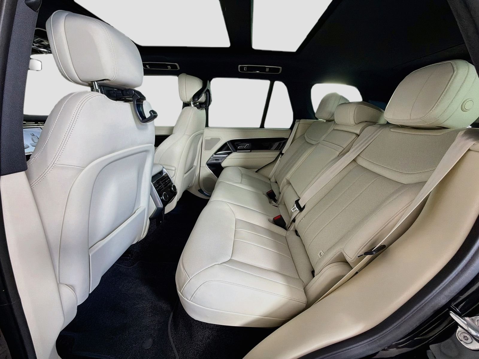 New 2026 Santorini Black LAND ROVER SE image 27