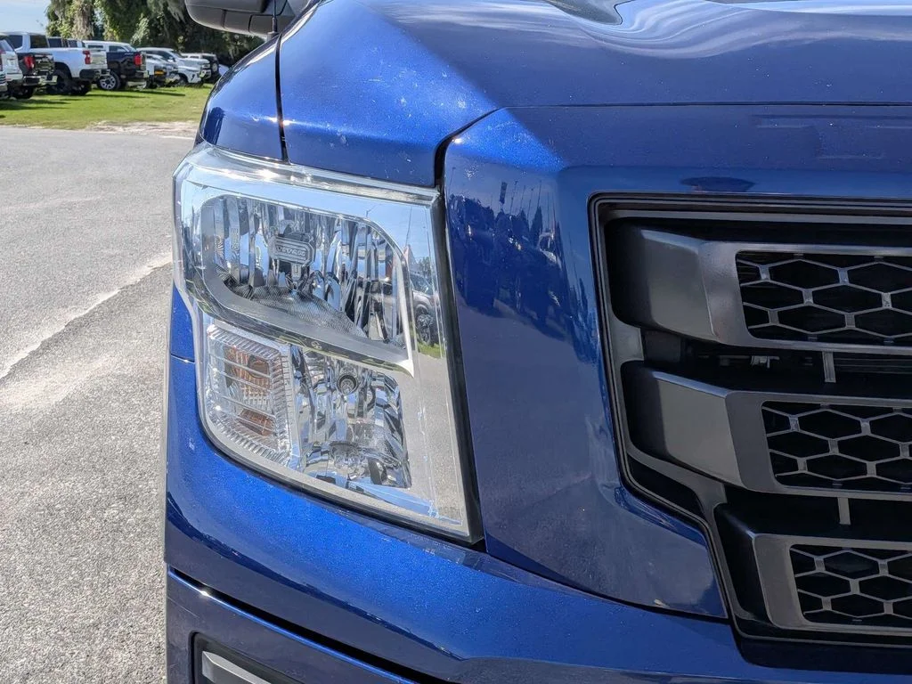 Used 2021 Blue Nissan SV image 8