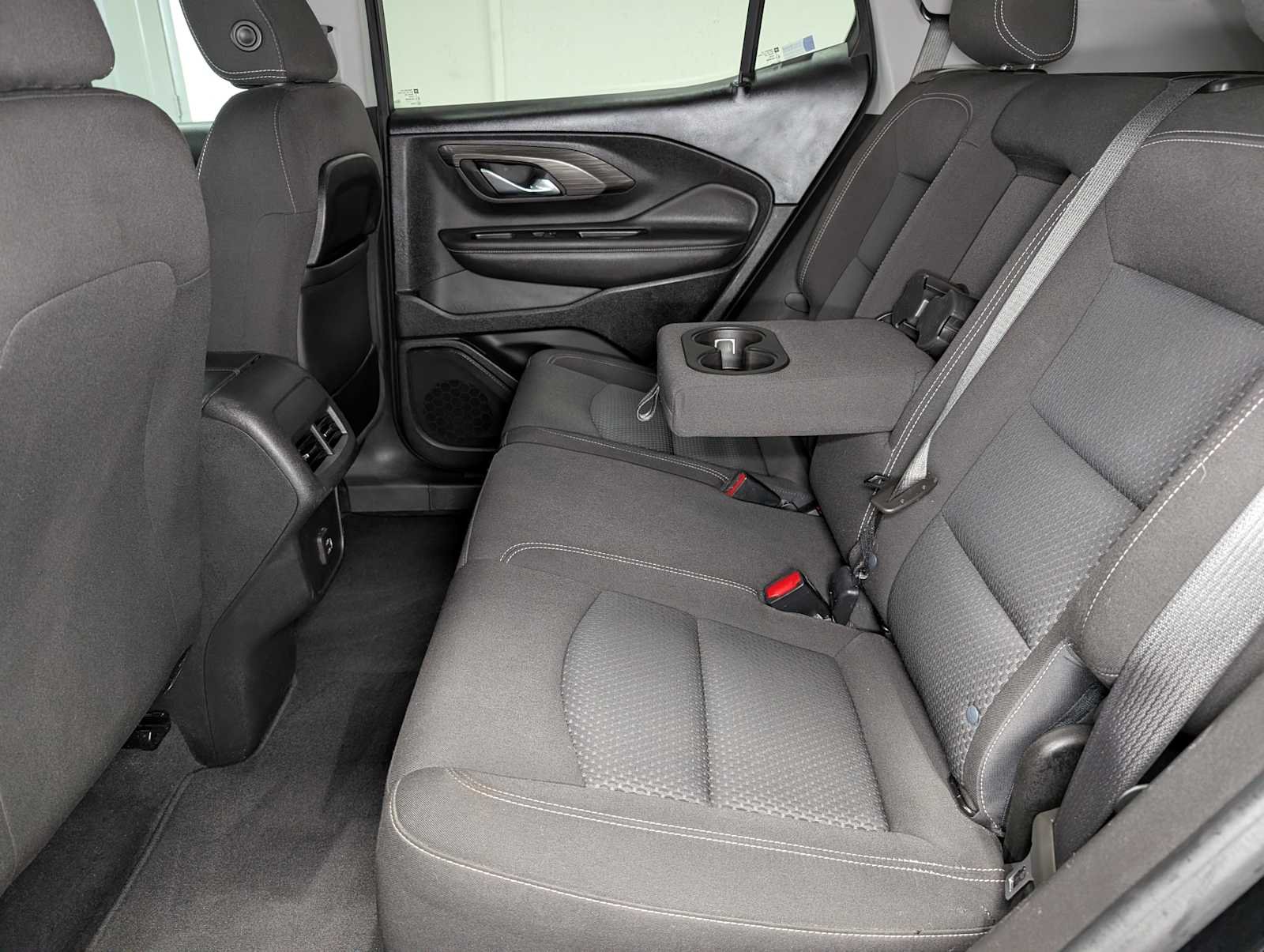 Used 2022 Ebony Twilight Metallic GMC SLE image 23