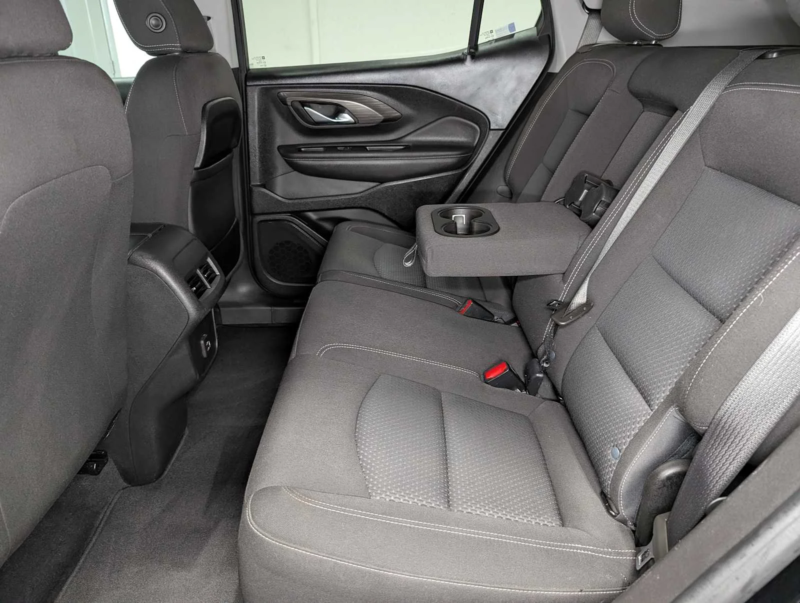 Used 2022 Ebony Twilight Metallic GMC SLE image 23