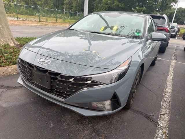 Used 2023 Electric Hyundai Limited image 5
