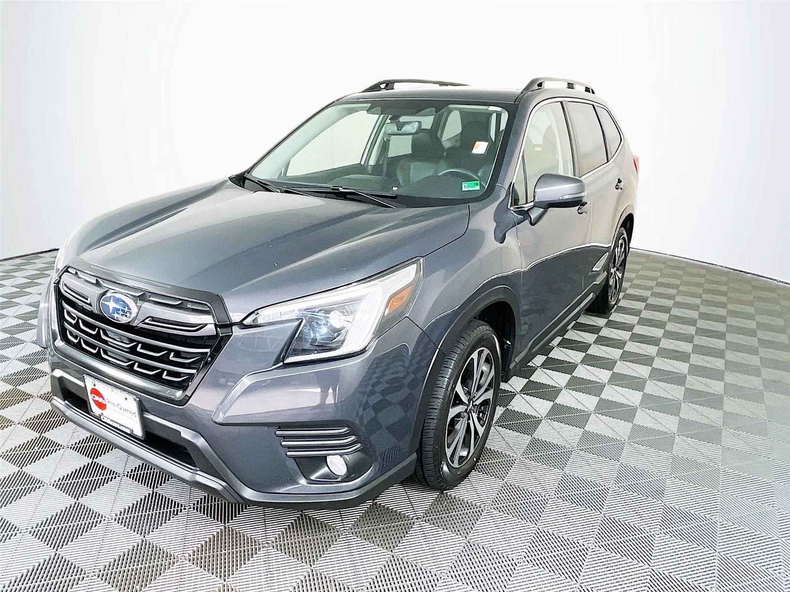 Used 2023 Magnetite Gray Metallic Subaru Limited image 3
