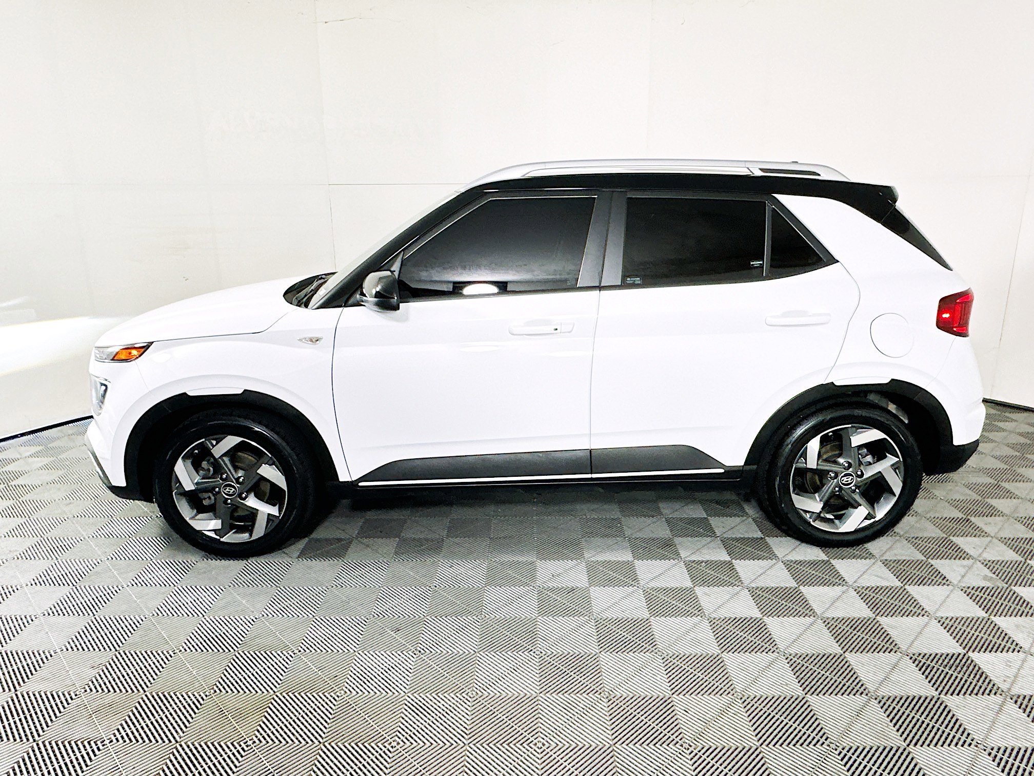 2022 Hyundai Venue thumbnail 8