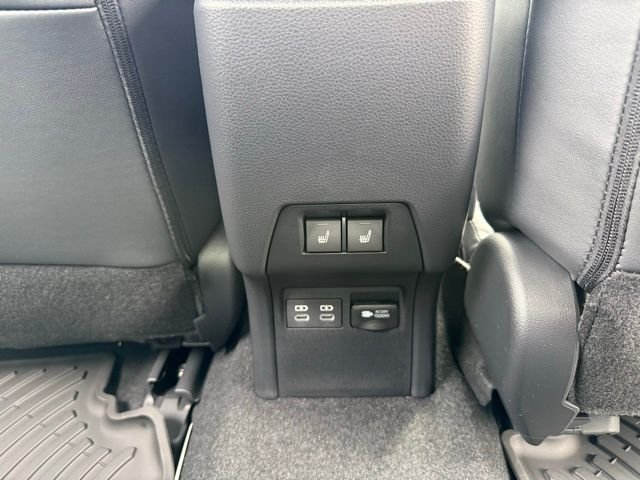 2025 Toyota Prius XSE Premium - Photo 16