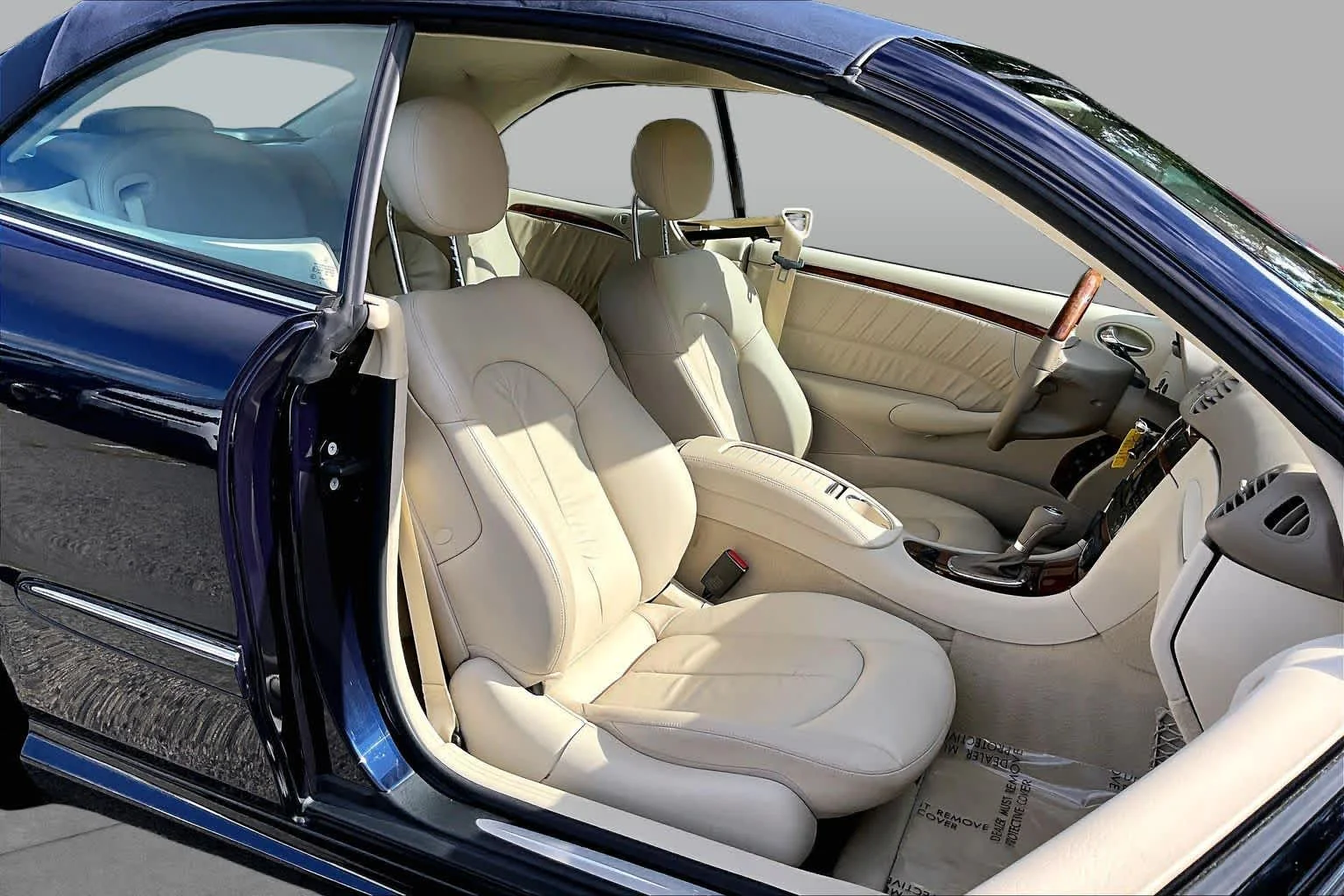 Pre-Owned 2006 Mercedes-Benz CLK500 5.0L