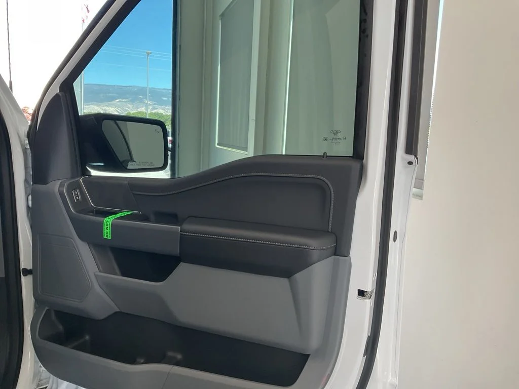 New 2026 Oxford White Ford XLT image 18