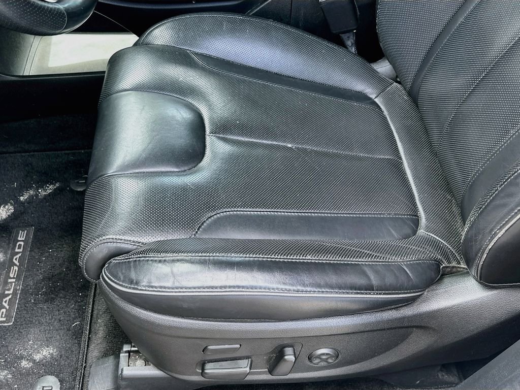 Used 2021 White Hyundai Calligraphy image 20