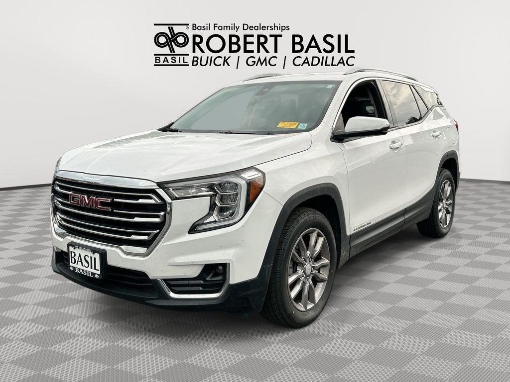 Used 2024 White GMC SLT image 1