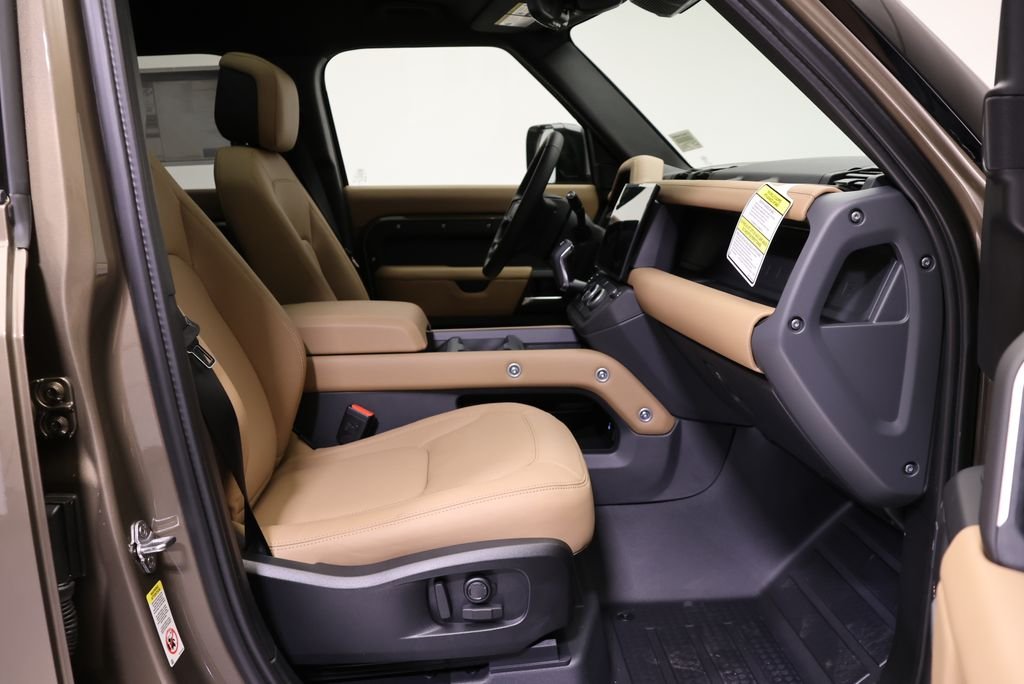 2026 Land Rover Defender X-Dynamic SE - Photo 40