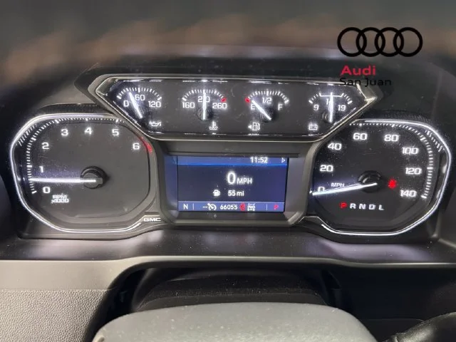 Used 2021 White GMC AT4 image 15