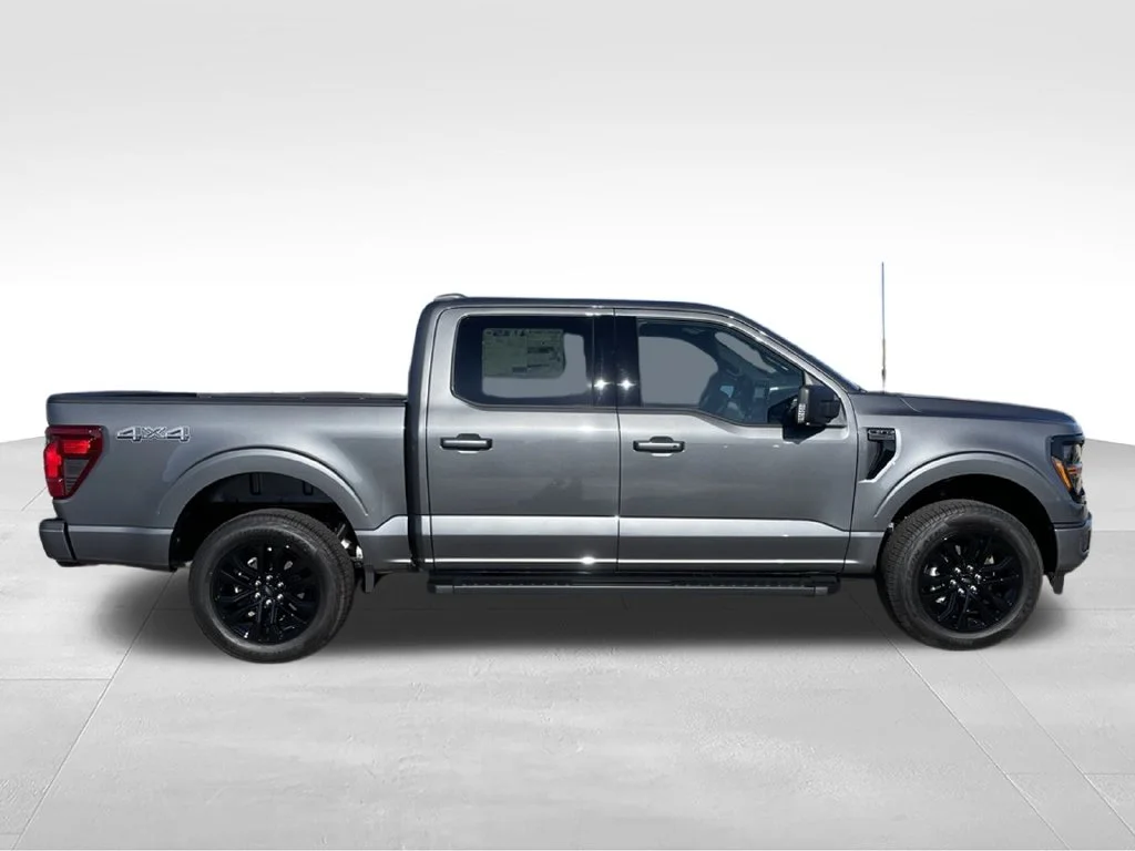 New 2026 Carbonized Gray Metallic Ford XLT image 33