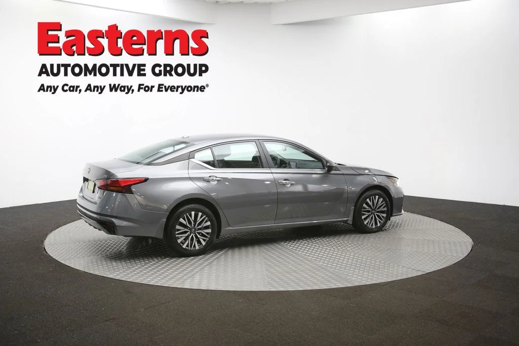 Used 2024 Gray Nissan 2.5 SV image 41