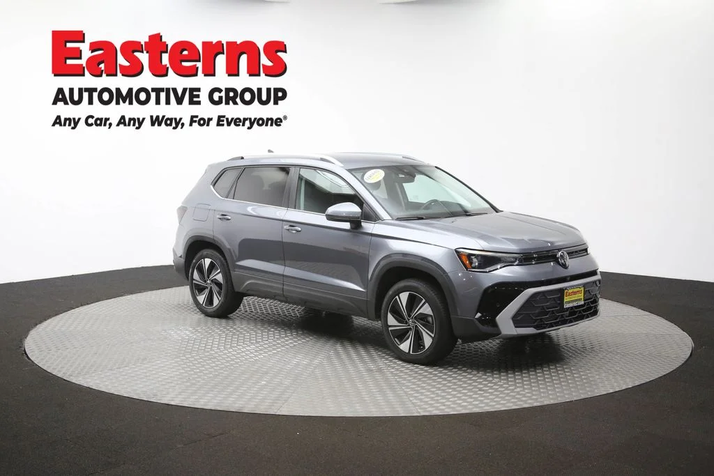 Used 2025 Gray Volkswagen 1.5T SE image 47