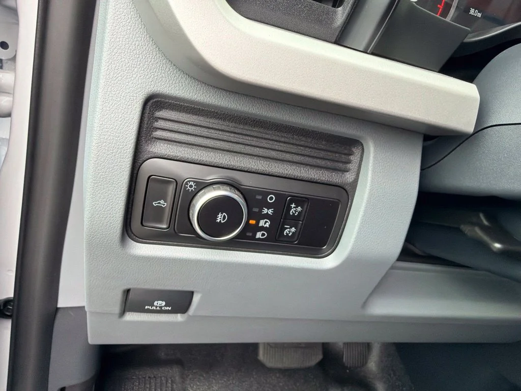 New 2026 Oxford White Ford F-550® XL image 19