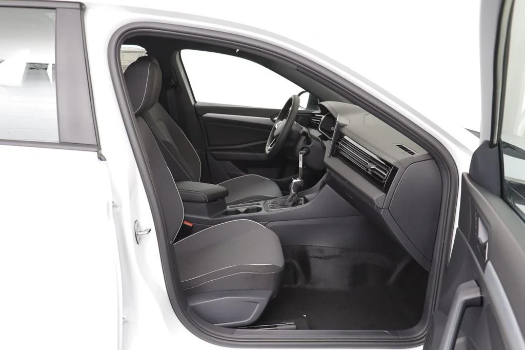 New 2026 Pure White Volkswagen 1.5T Sport image 19