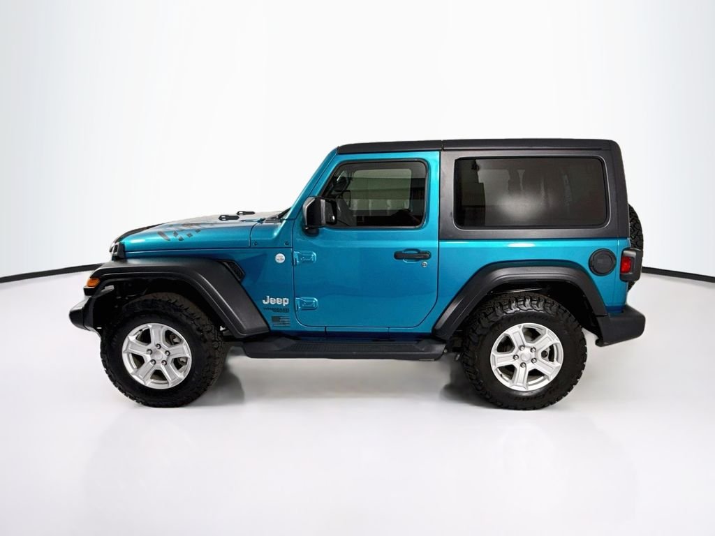 Used 2019 Bikini Pearlcoat Jeep Sport S image 8