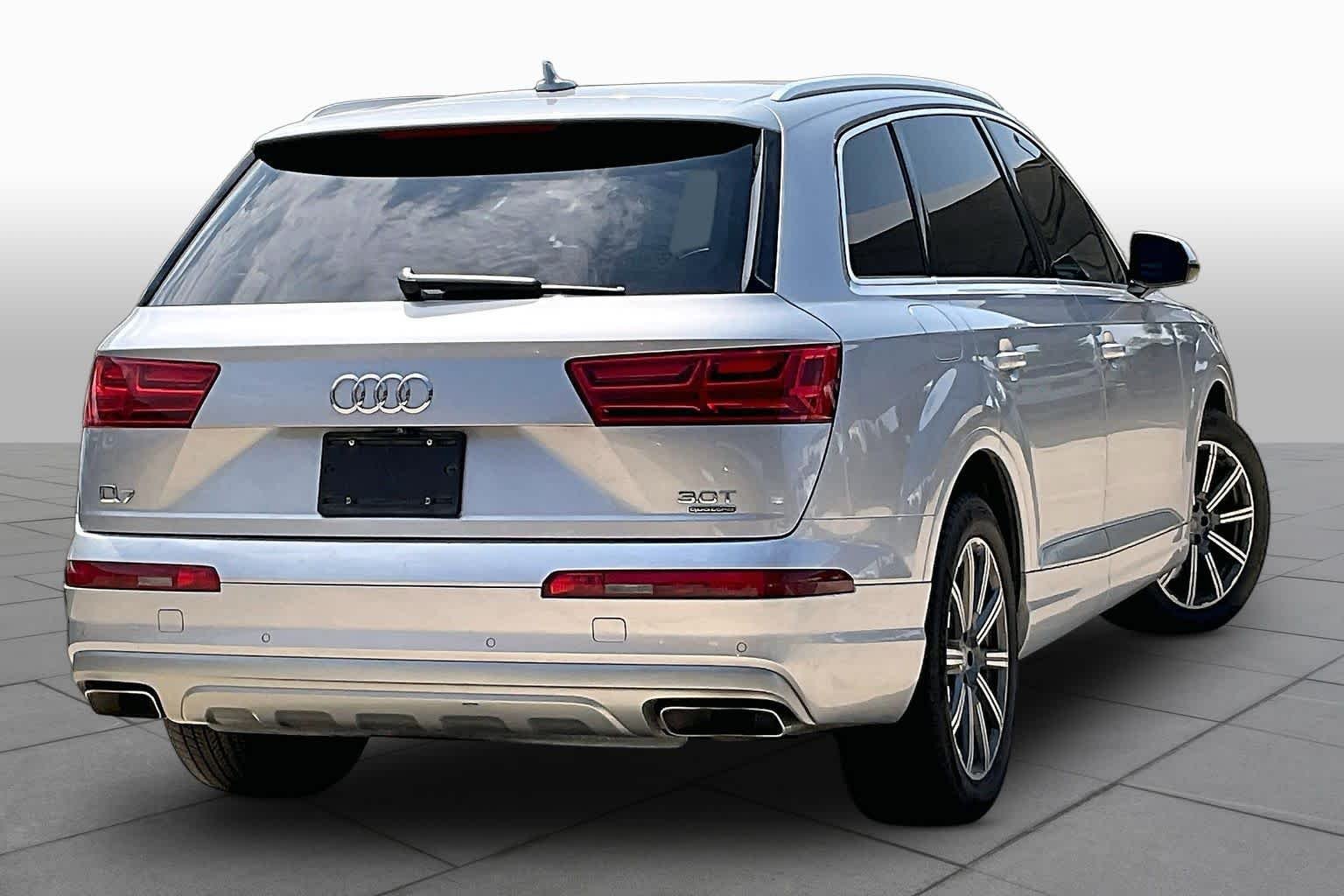 Used 2018 Florett Silver Metallic Audi Premium Plus image 13