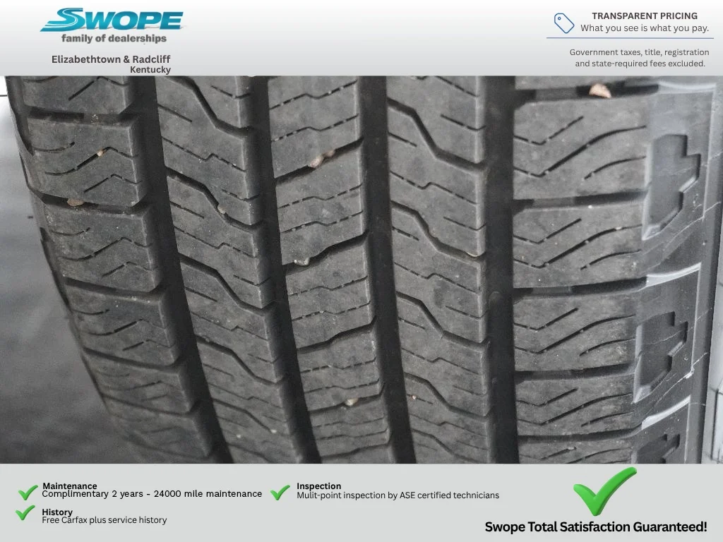 Used 2025 Ruby Red Metallic Ford XLT image 28