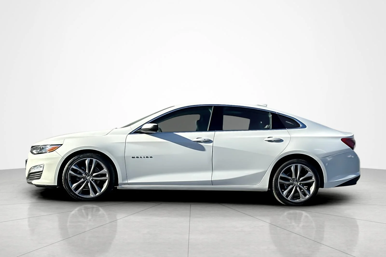Used 2024 Chevrolet Malibu 2LT with VIN 1G1ZE5ST2RF201916 for sale in Carson, CA