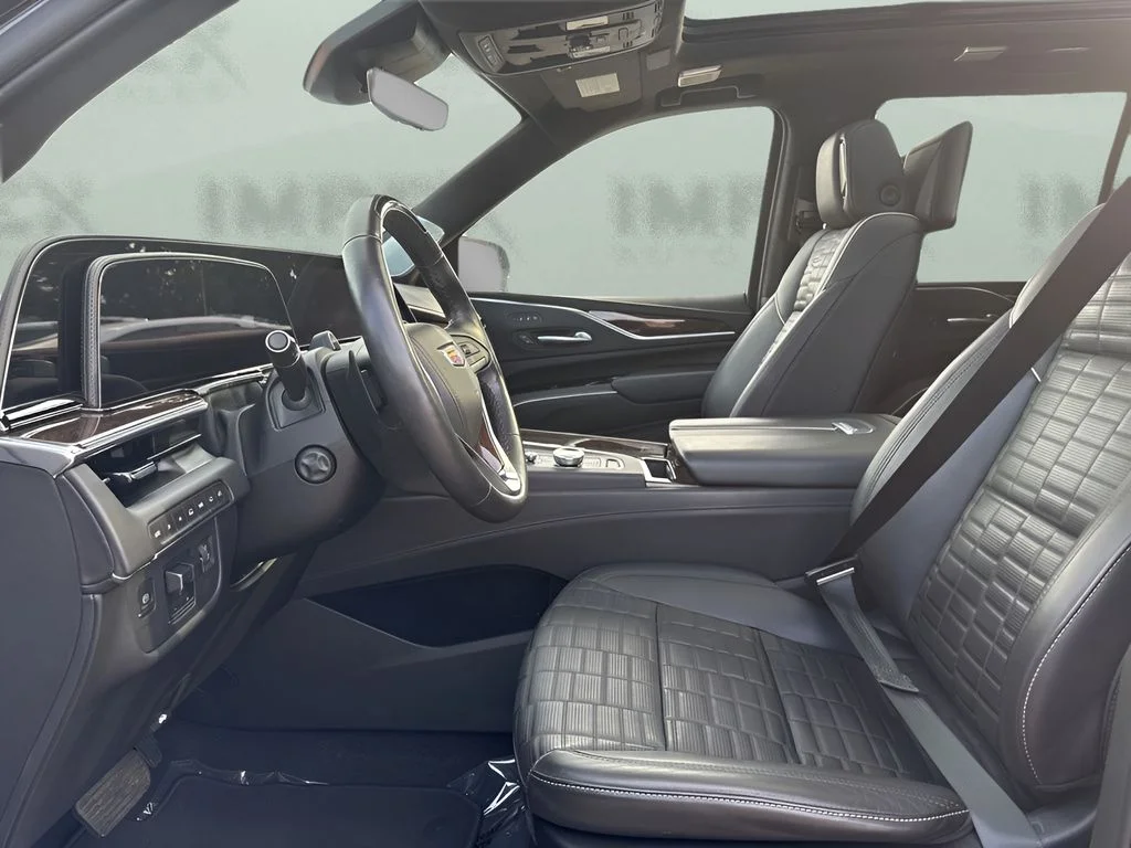 Used 2023 Black Cadillac Sport Platinum image 9