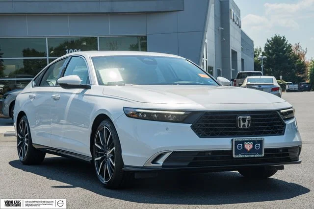 2026 Honda Accord Hybrid Touring's photo