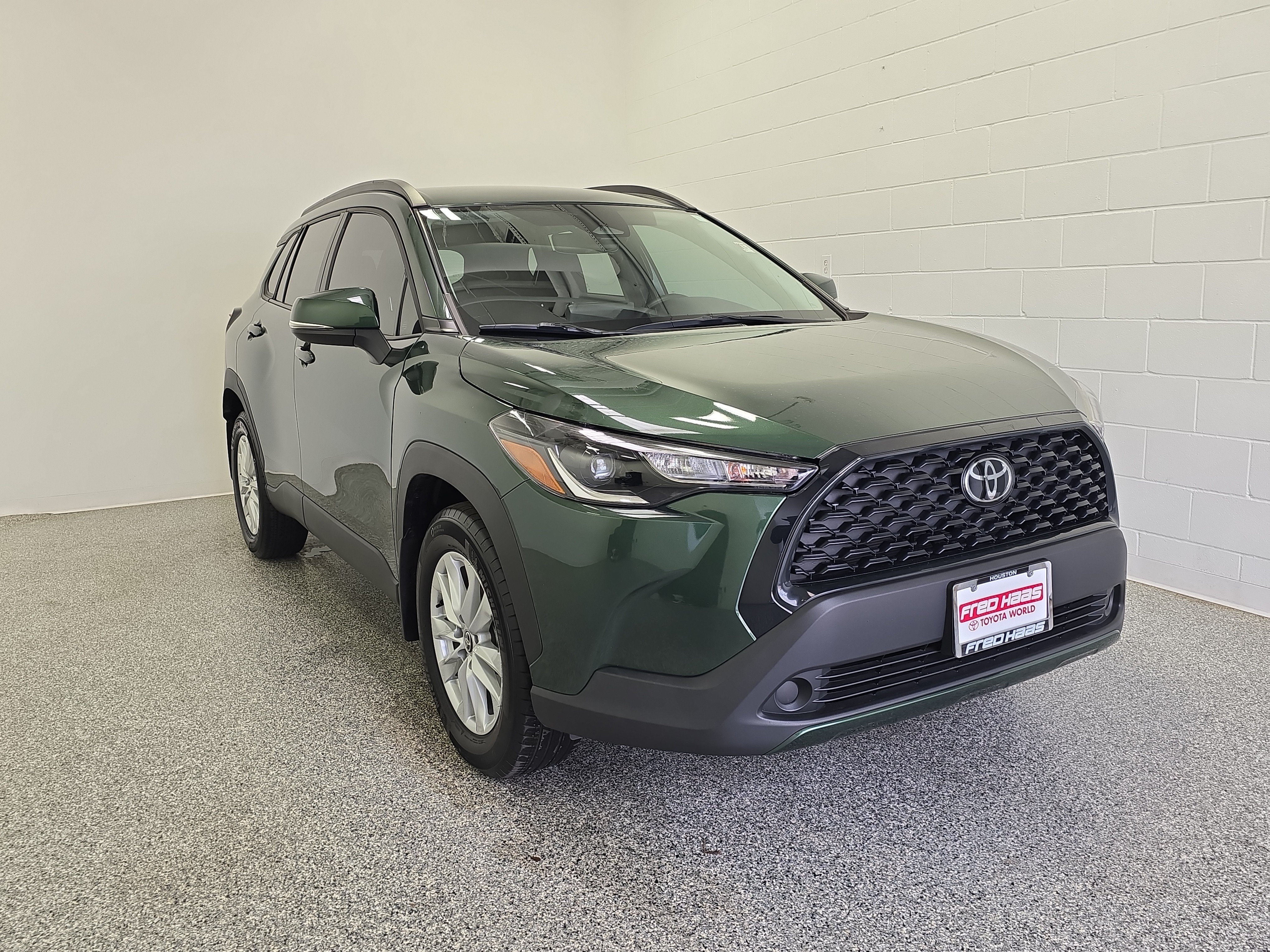 Used 2024 Green Toyota LE image 3