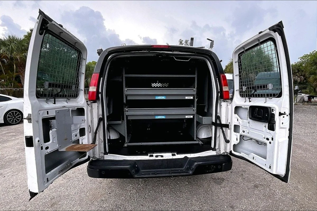 Used 2018  Chevrolet Work Van image 7