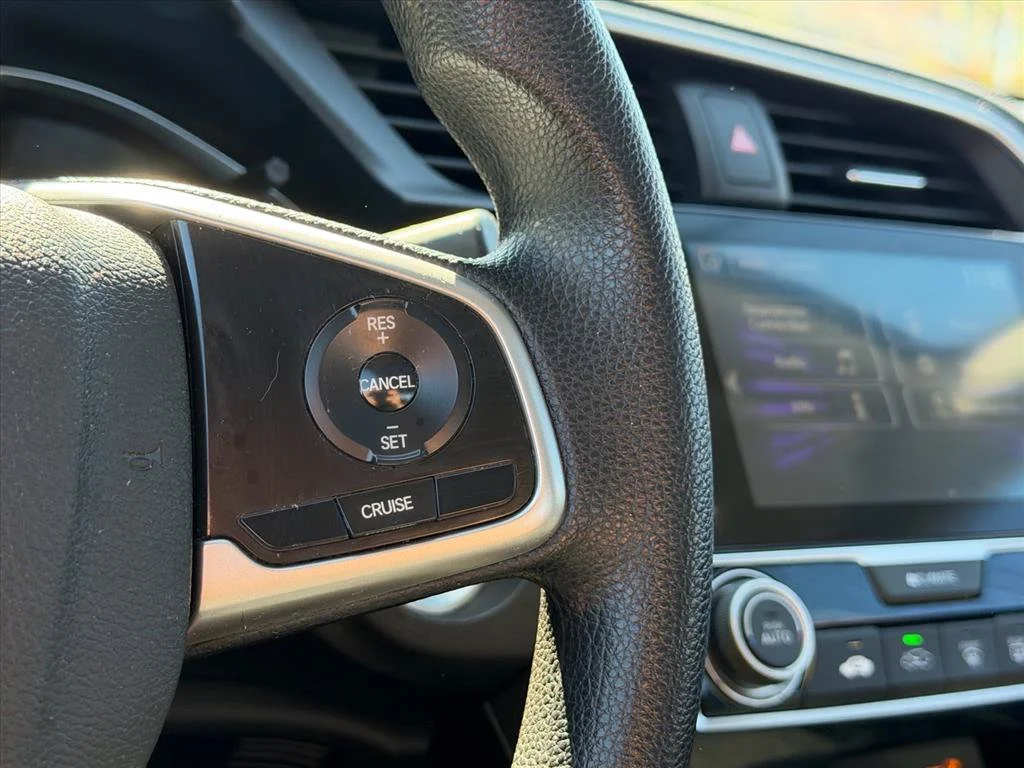 Used 2017  Honda EX image 17