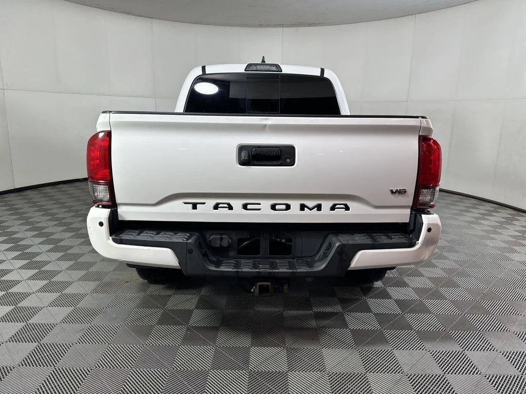 Used 2019 Super White Toyota TRD Off-Road image 12