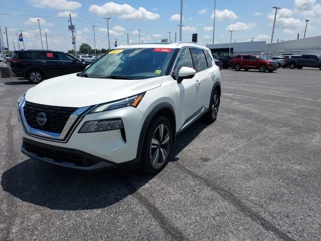 Used 2023 White Nissan SL image 10