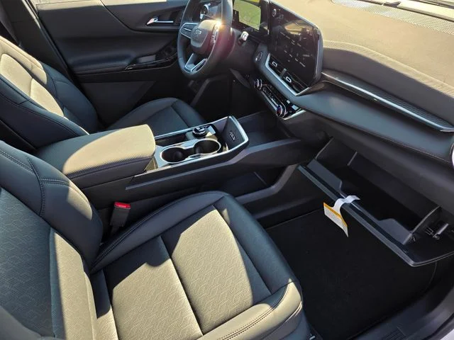 New 2027 White Chevrolet LT image 40